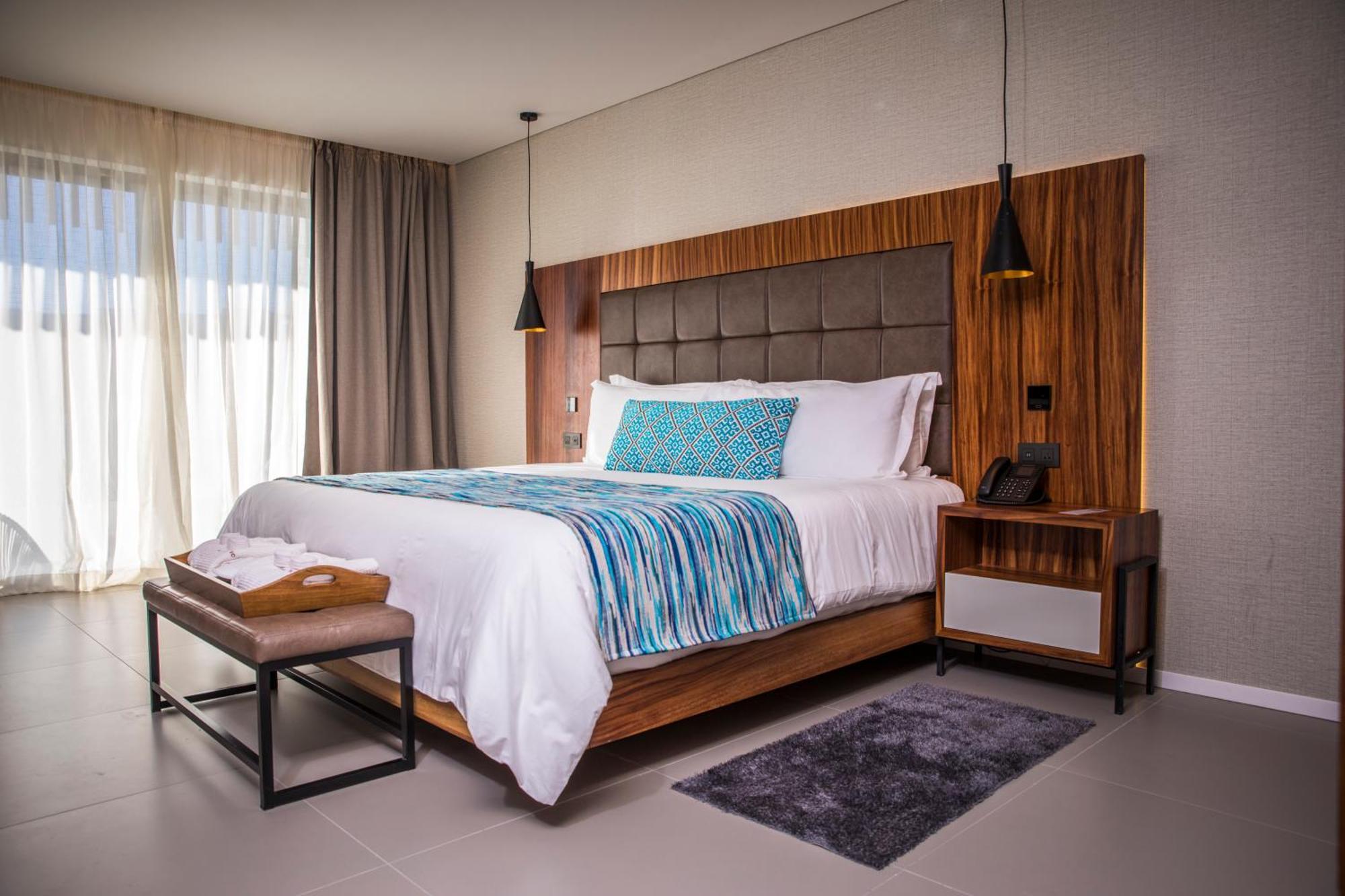 Elegance Club One Bedroom Suite with Outdoor Jacuzzi (Adults only, 18+) - Free WiFi